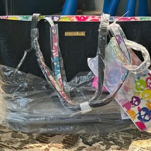 ** NWT ** Betsey Johnson Skull Tote - Large - with Wristlet/Wallet